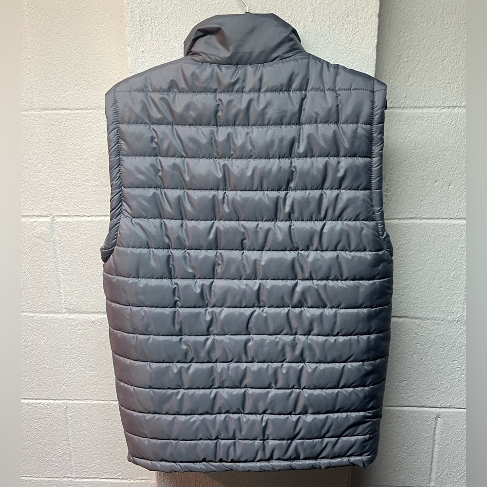 Carbon Gray Puffer Vest for Men. M - Picture 4 of 4